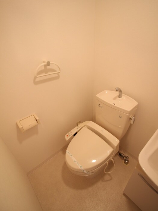 物件内観写真12　(トイレ)