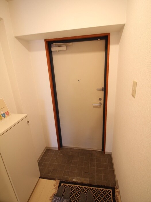 物件内観写真14　(玄関)