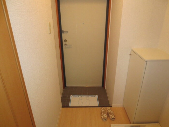 物件内観写真15　(玄関)