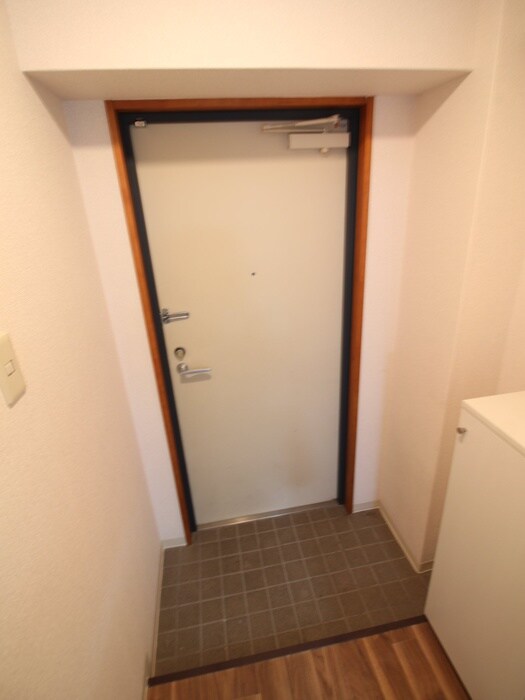 物件内観写真15　(玄関)