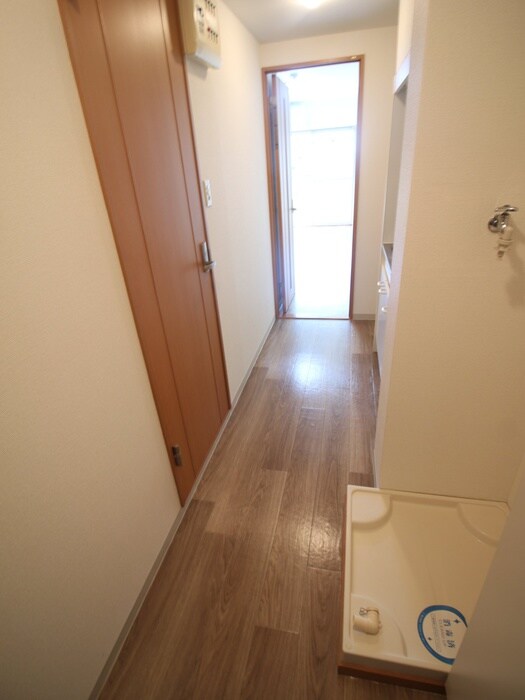 物件内観写真17　(廊下)