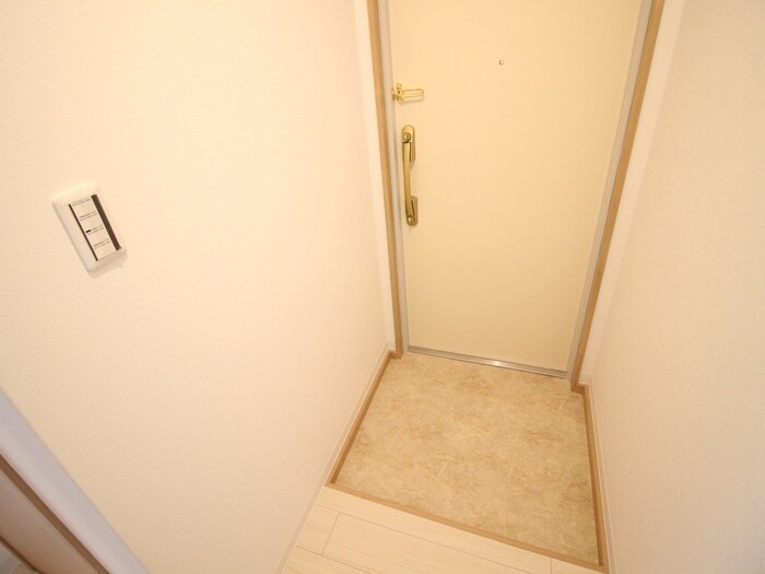 物件内観写真17　(玄関)
