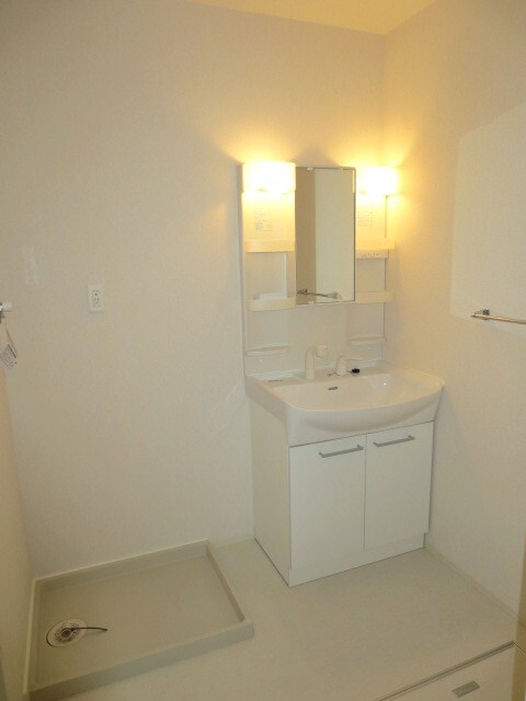 物件内観写真8　(洗面)
