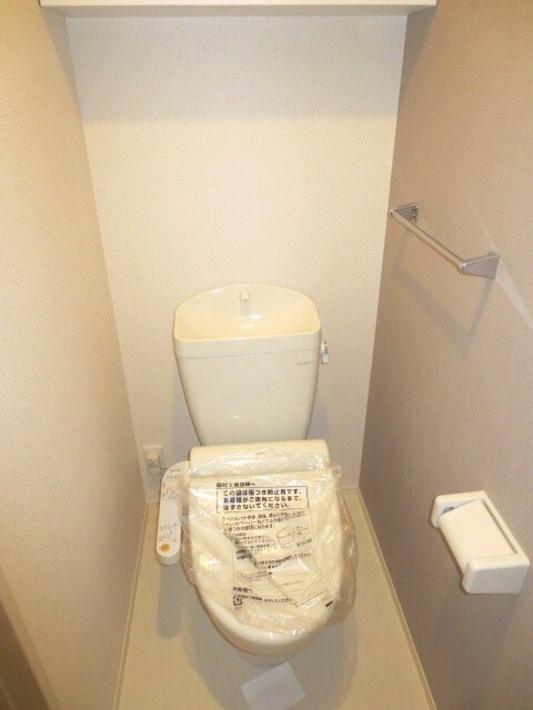 物件内観写真9　(トイレ)