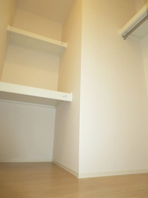物件内観写真13　(収納)