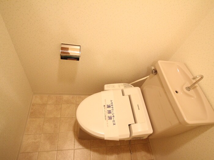 物件内観写真15　(トイレ)