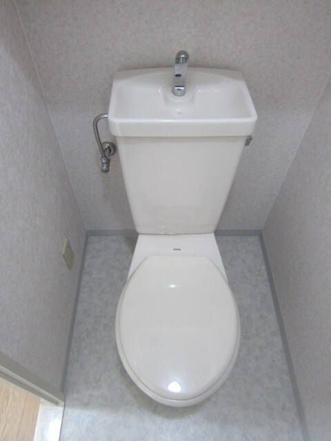 物件内観写真15　(トイレ)