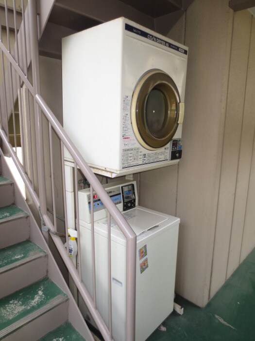 物件内観写真15　(洗濯機置場)