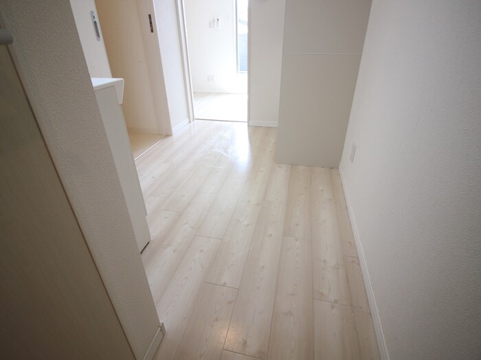 物件内観写真19　(廊下)