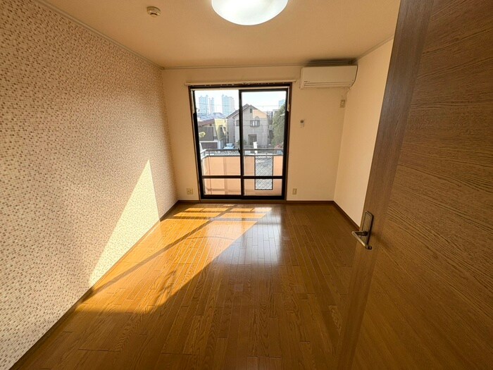 物件内観写真8　(居室)