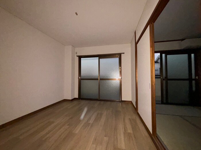 物件内観写真5　(居室)