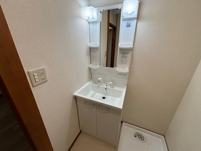 物件内観写真9　(洗面)