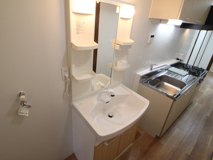 物件内観写真11　(洗面)