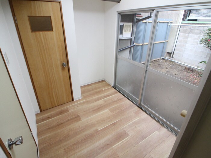 物件内観写真17　(室内からの展望)