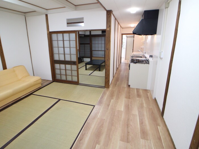 物件内観写真21　(廊下)