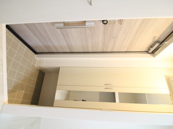 物件内観写真7　(玄関)