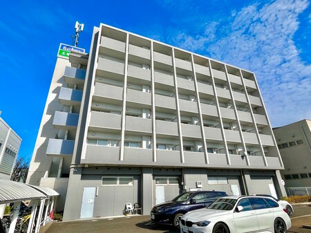 メゾンクレ－ルⅢ外観写真