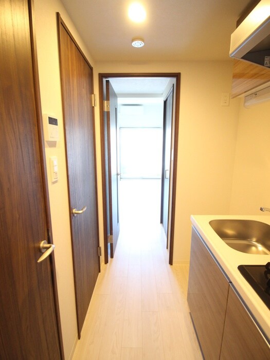 物件内観写真18　(廊下)