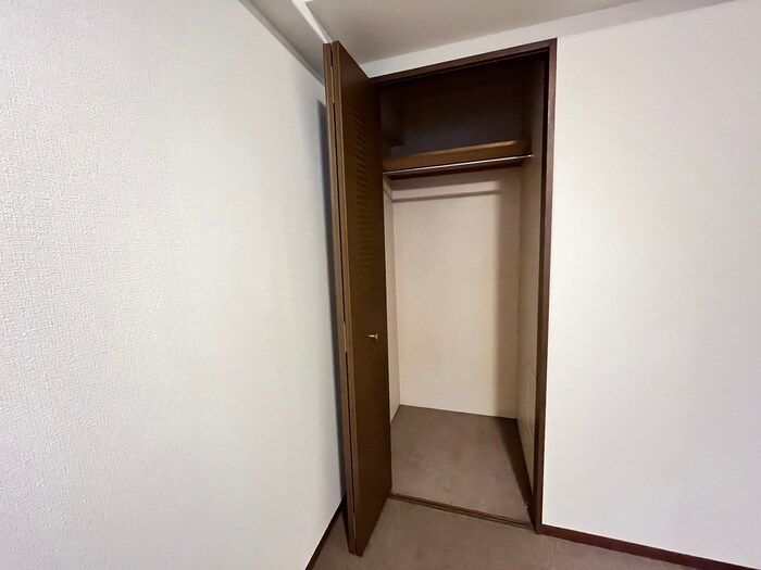 物件内観写真12　(収納)