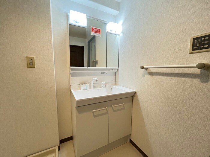 物件内観写真15　(洗面)