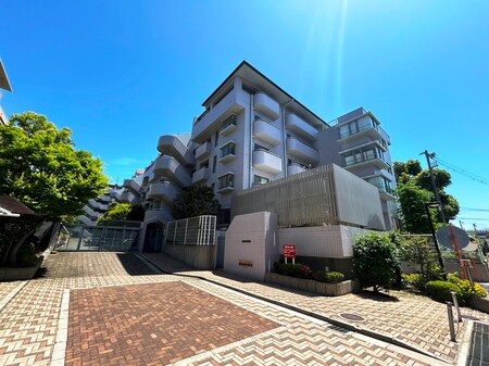 白鷹松下町マンション外観写真