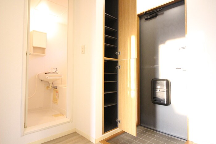 物件内観写真14　(靴箱)