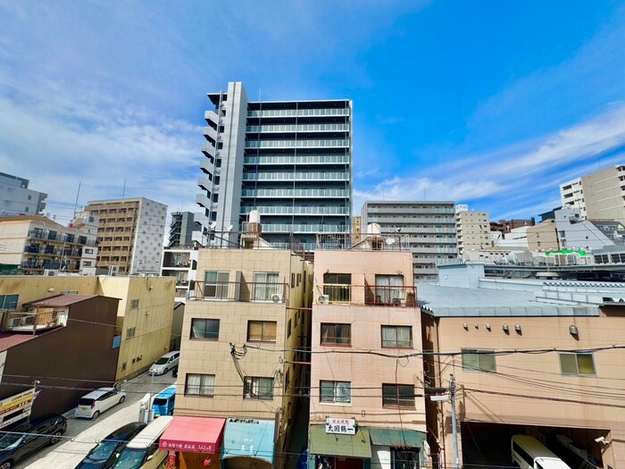 物件内観写真16　(室内からの展望)