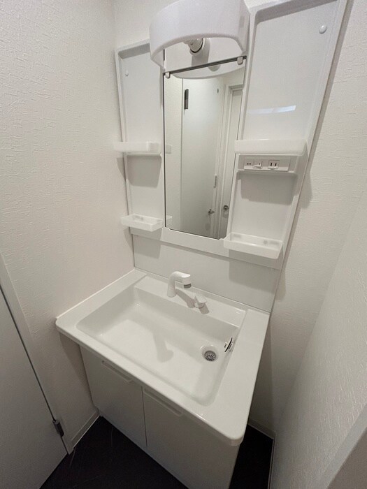 物件内観写真10　(収納)