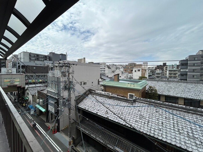 物件内観写真13　(室内からの展望)