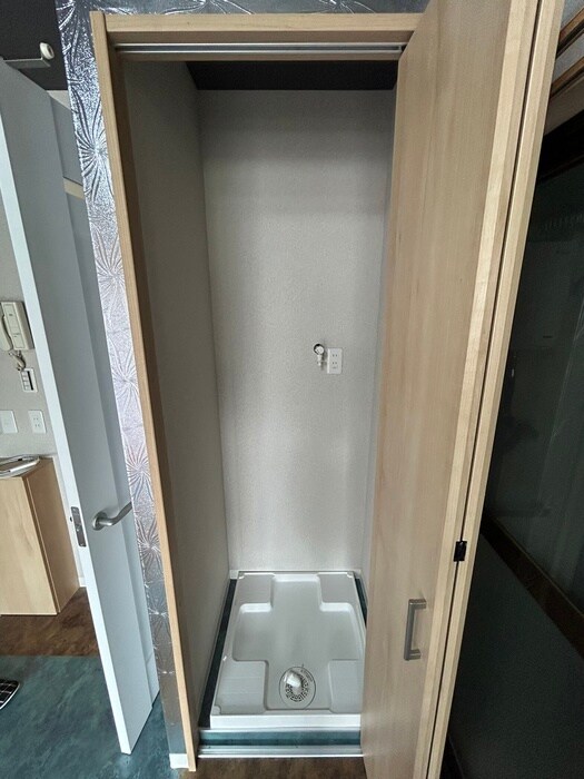 物件内観写真14　(洗濯機置場)