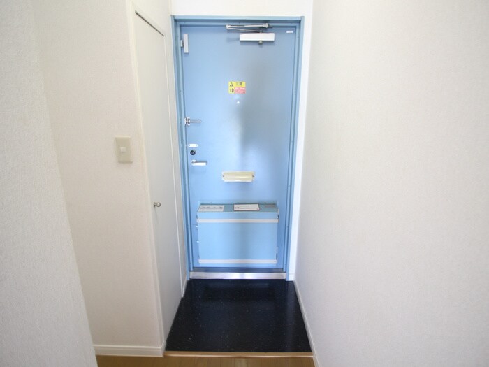 物件内観写真16　(玄関)