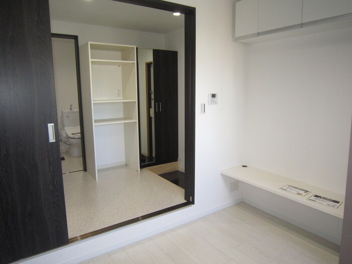 物件内観写真8　(廊下)