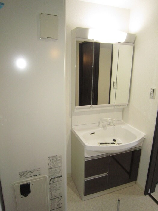 物件内観写真13　(洗面)