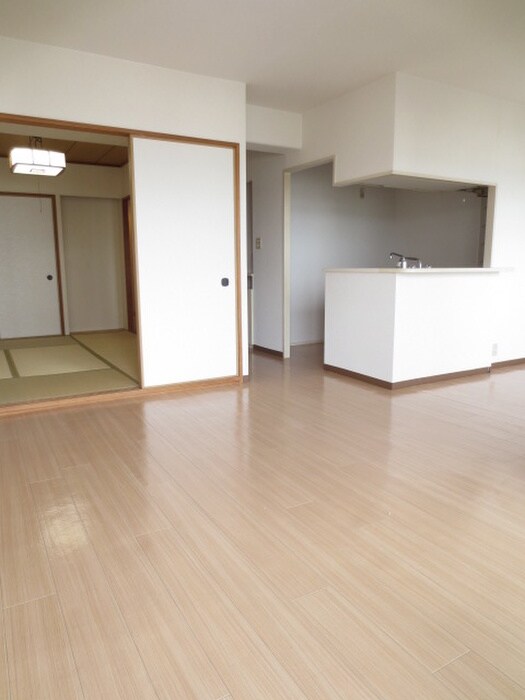 物件内観写真8　(居室)