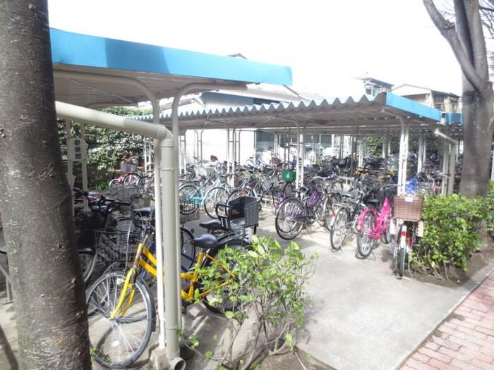 物件外観写真6　(駐輪場)