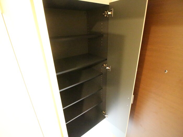 物件内観写真15　(靴箱)