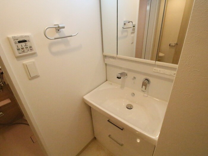 物件内観写真15　(洗面)