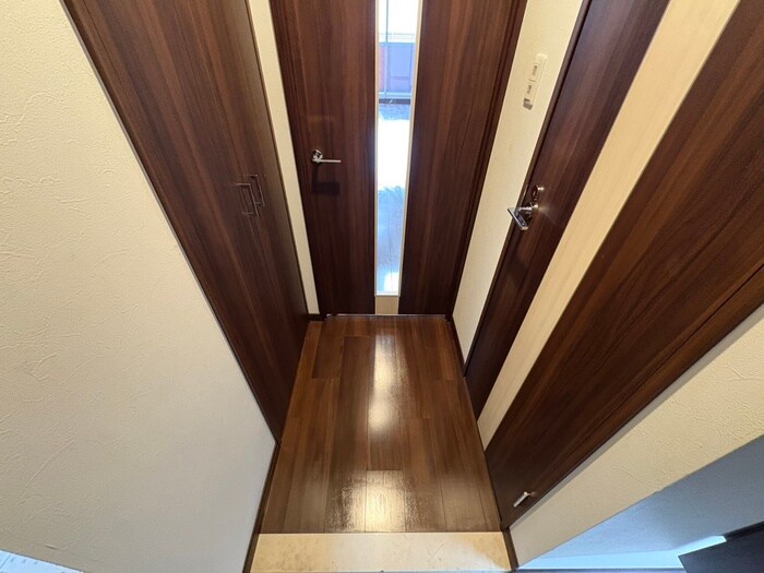 物件内観写真19　(廊下)