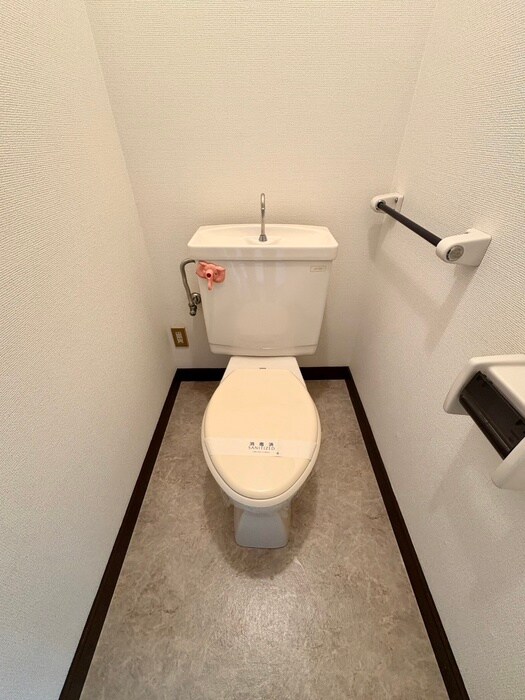 物件内観写真8　(トイレ)