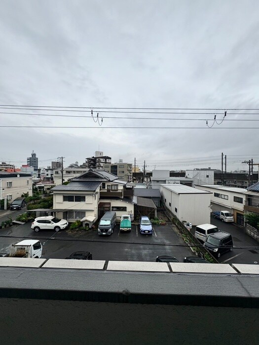 物件内観写真22　(室内からの展望)