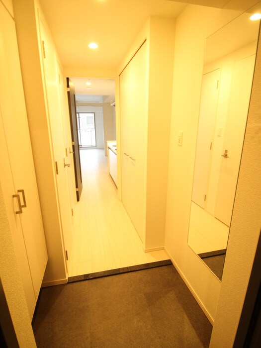 物件内観写真7　(玄関)