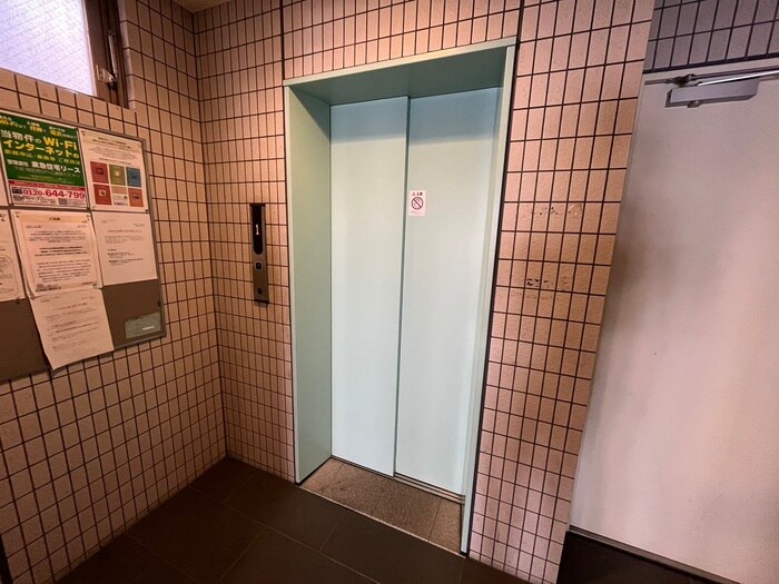 物件外観写真6　(建物設備)