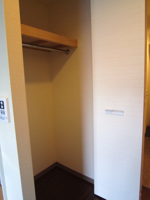 物件内観写真15　(収納)