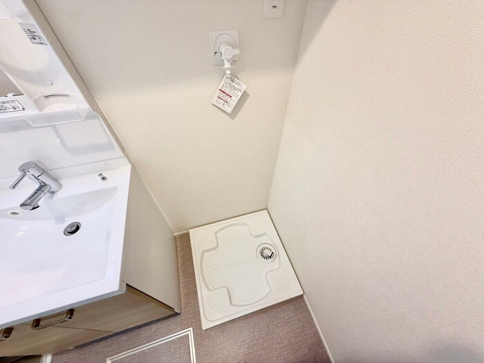 物件内観写真15　(洗濯機置場)