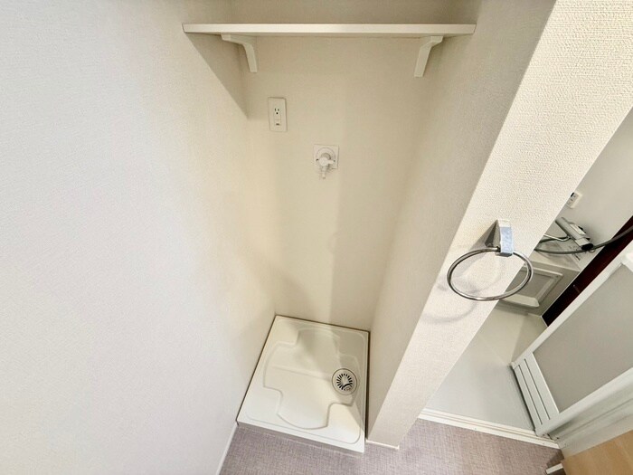 物件内観写真15　(洗濯機置場)