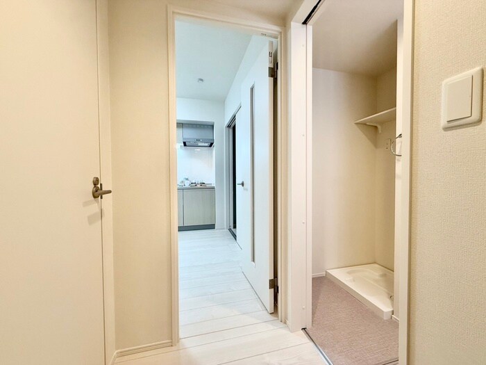 物件内観写真18　(廊下)