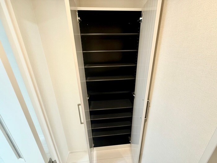 物件内観写真19　(靴箱)