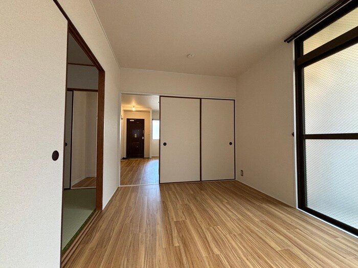 物件内観写真9　(居室)