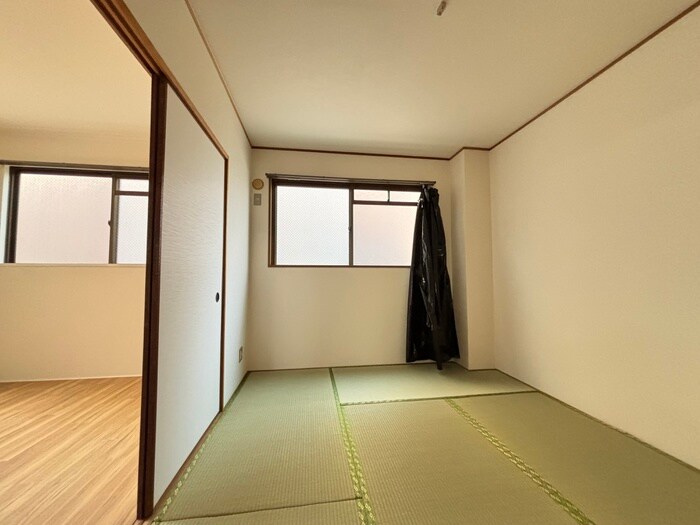 物件内観写真10　(居室)