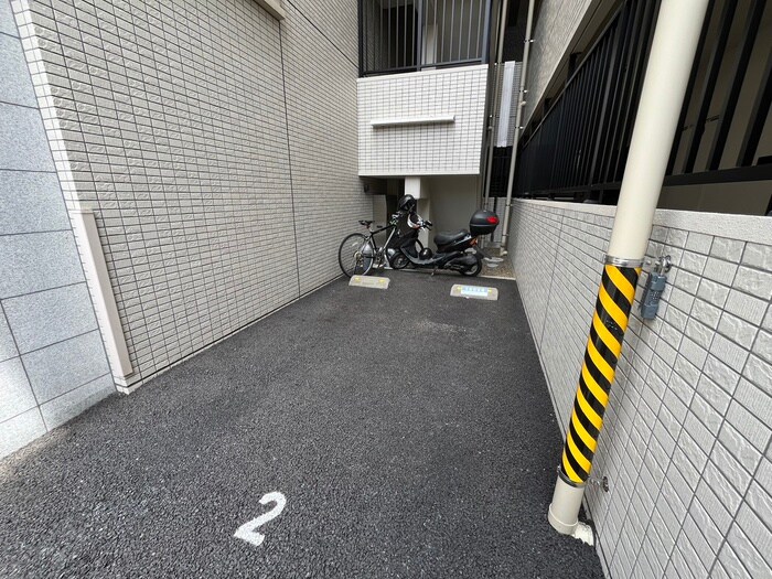 物件外観写真6　(駐輪場)